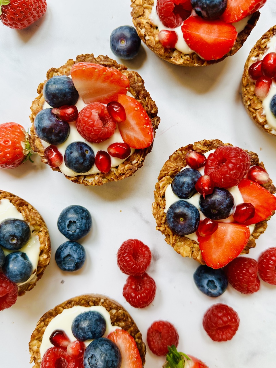 easy berry yoghurt cups