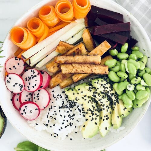 sushi bowl with tempeh