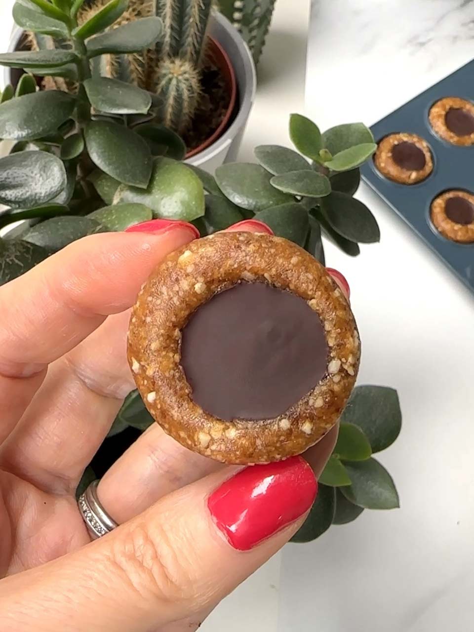 3 Ingredient Cashew cups