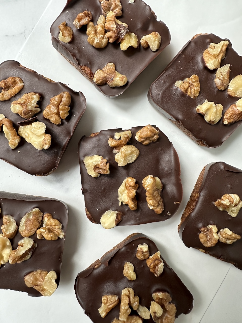 Walnut tahini bars 2 walnut tahini oat bars