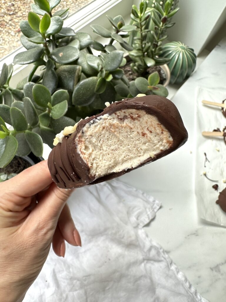 almond magnum ice cream middle