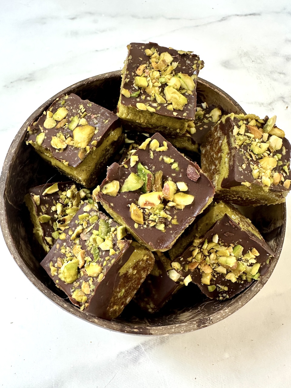 pistachio chocolate bars