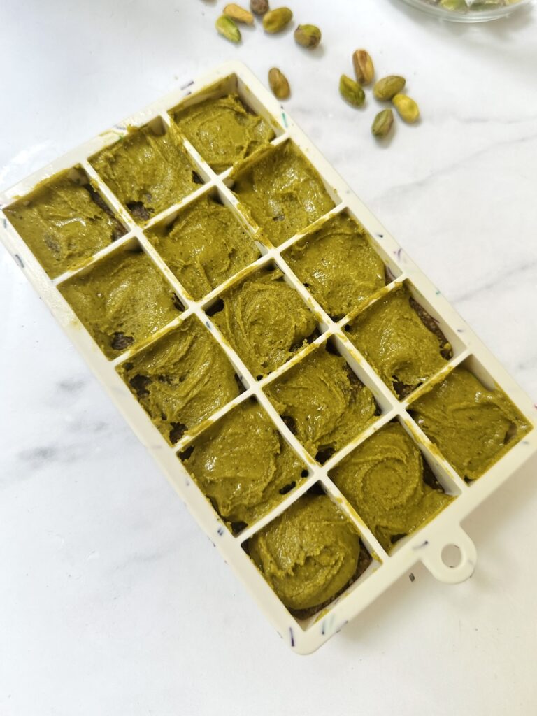 pistachio chocolate bars
