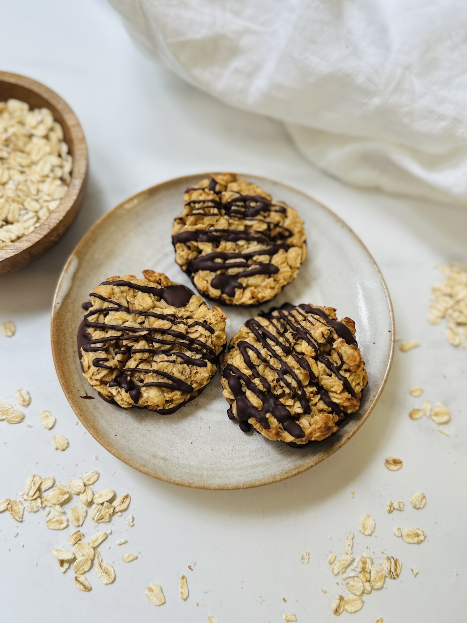 4 ingredient peanut butter cookie on a plate