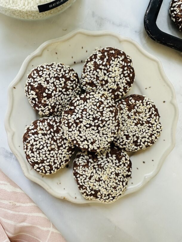Sesame Cookies